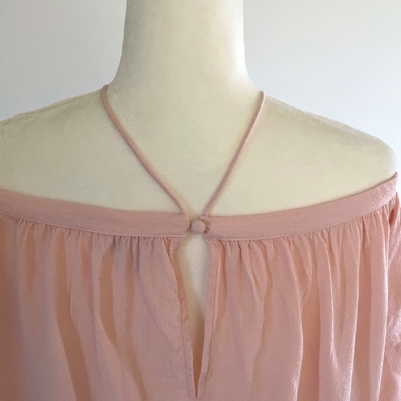 ** SOLD ** Pink Cold Shoulder Crepe Blouse - Size M - Picture 6 of 12